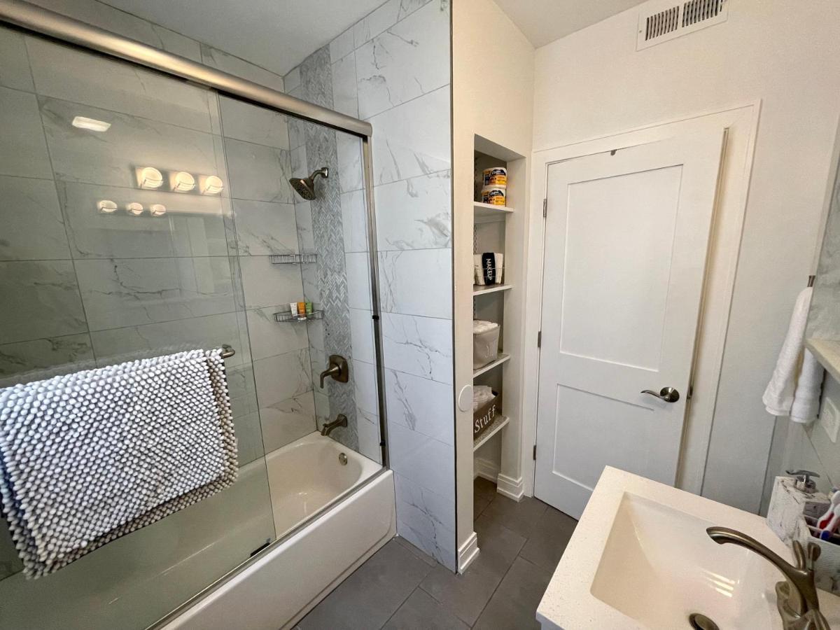 The Blue Golden Luxury Modern 3- Bedroom Apartment In Chicago Zewnętrze zdjęcie